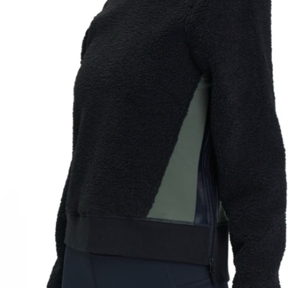 NWT Urban Savage Sherpa Pullover